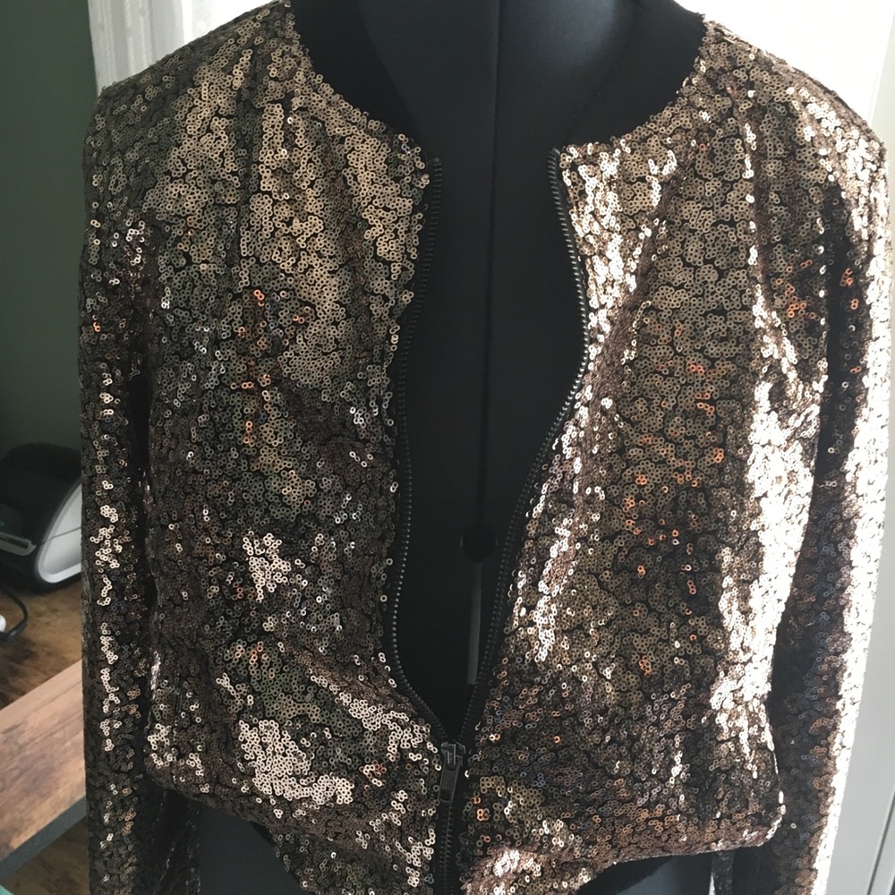 Adorable Rose gold Sequin bomber jacket NWT XL